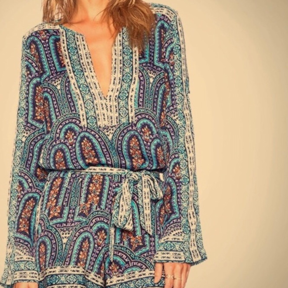 BCBG Maxazaria relaxed fit romper size small.